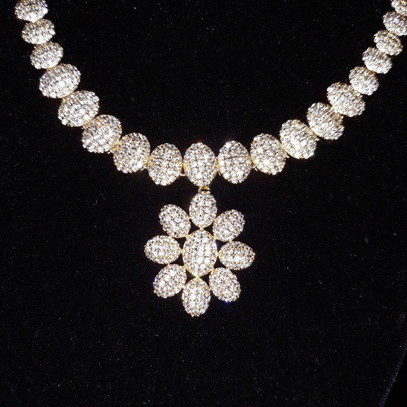 Necklace - Picture 3 of 7